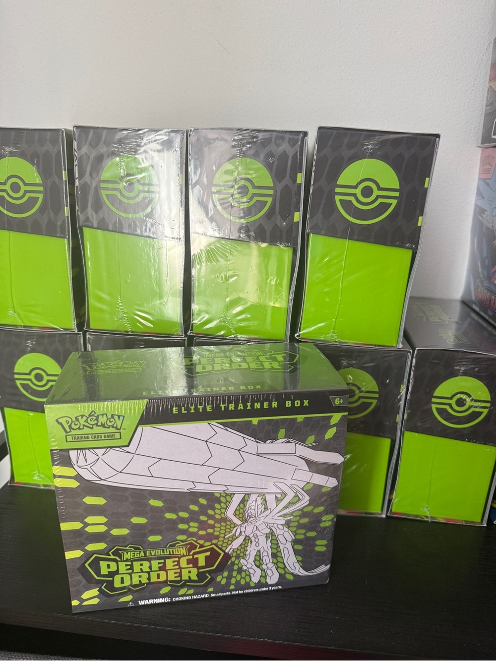 Pokemon TCG - Elite Trainer Box (VARIOUS STYLES - READ DESCRIPTION) - Picture 2 of 7